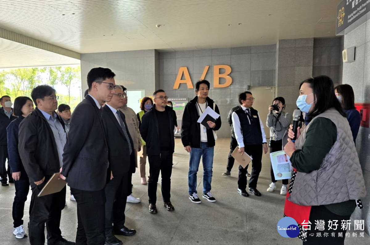 化解社宅租金歧見,立院內政委員會率團蒞桃考察。