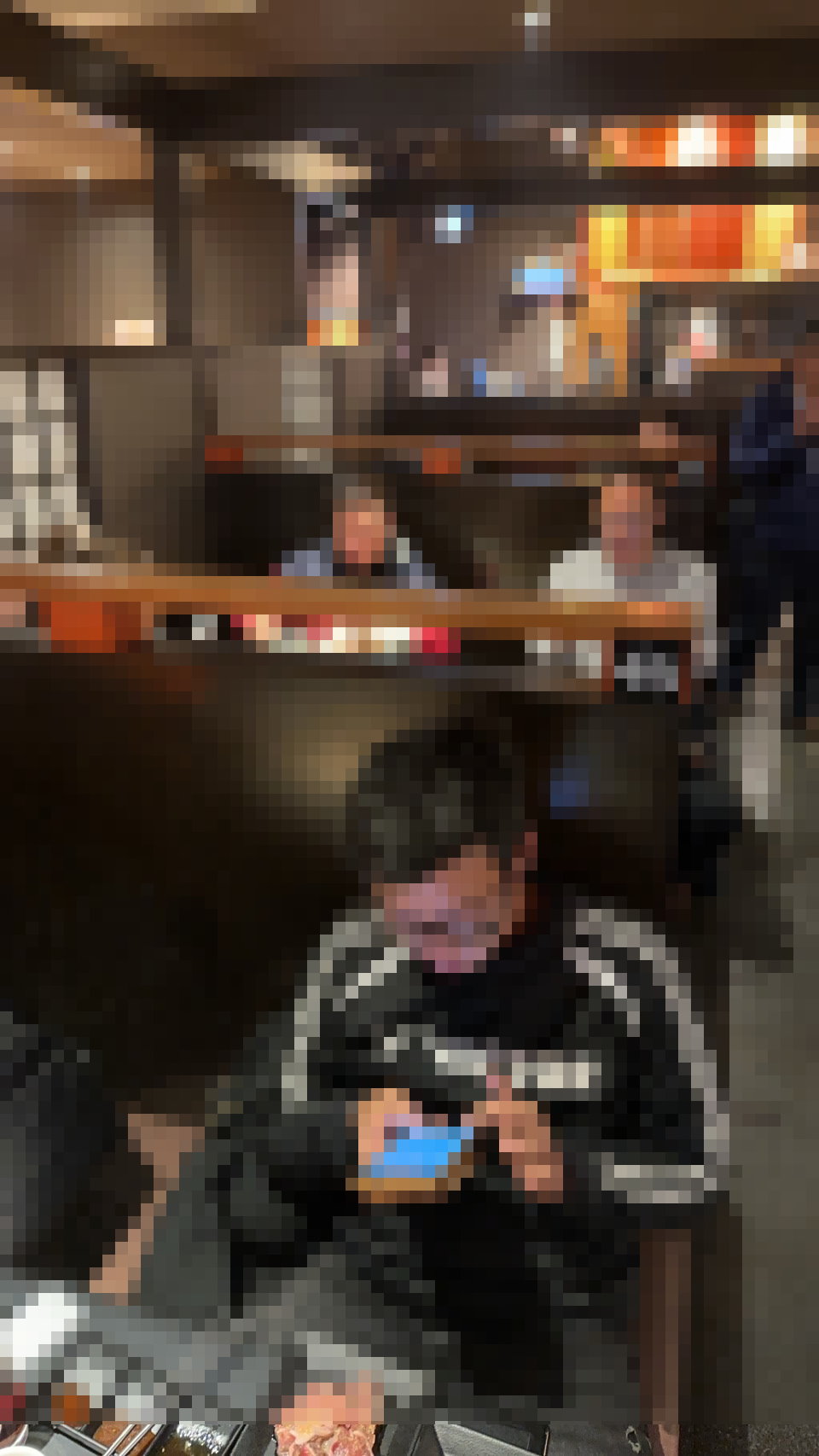 ▲田尾鄉代表會赴日考察團在外傳食物中毒事件後，團員持續在東大阪市日本大阪府吃燒烤。（李建宏提供）