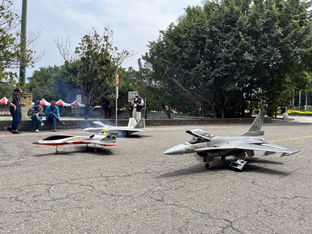 吳鳳科大校慶 無人機操作體驗