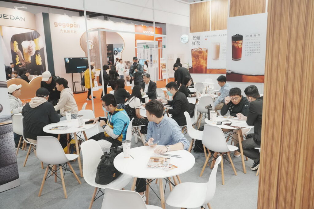 老賴茶棧2024春季加盟展活動現場。