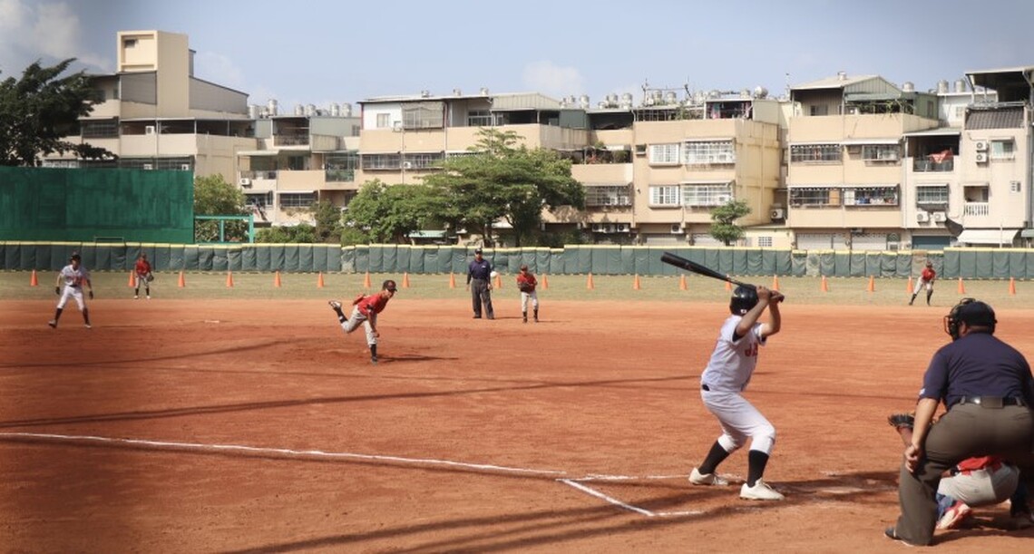睽違五年臺日軟式少棒賽高雄開打 金潭國小6比1打敗日獅子隊奪開賽首勝