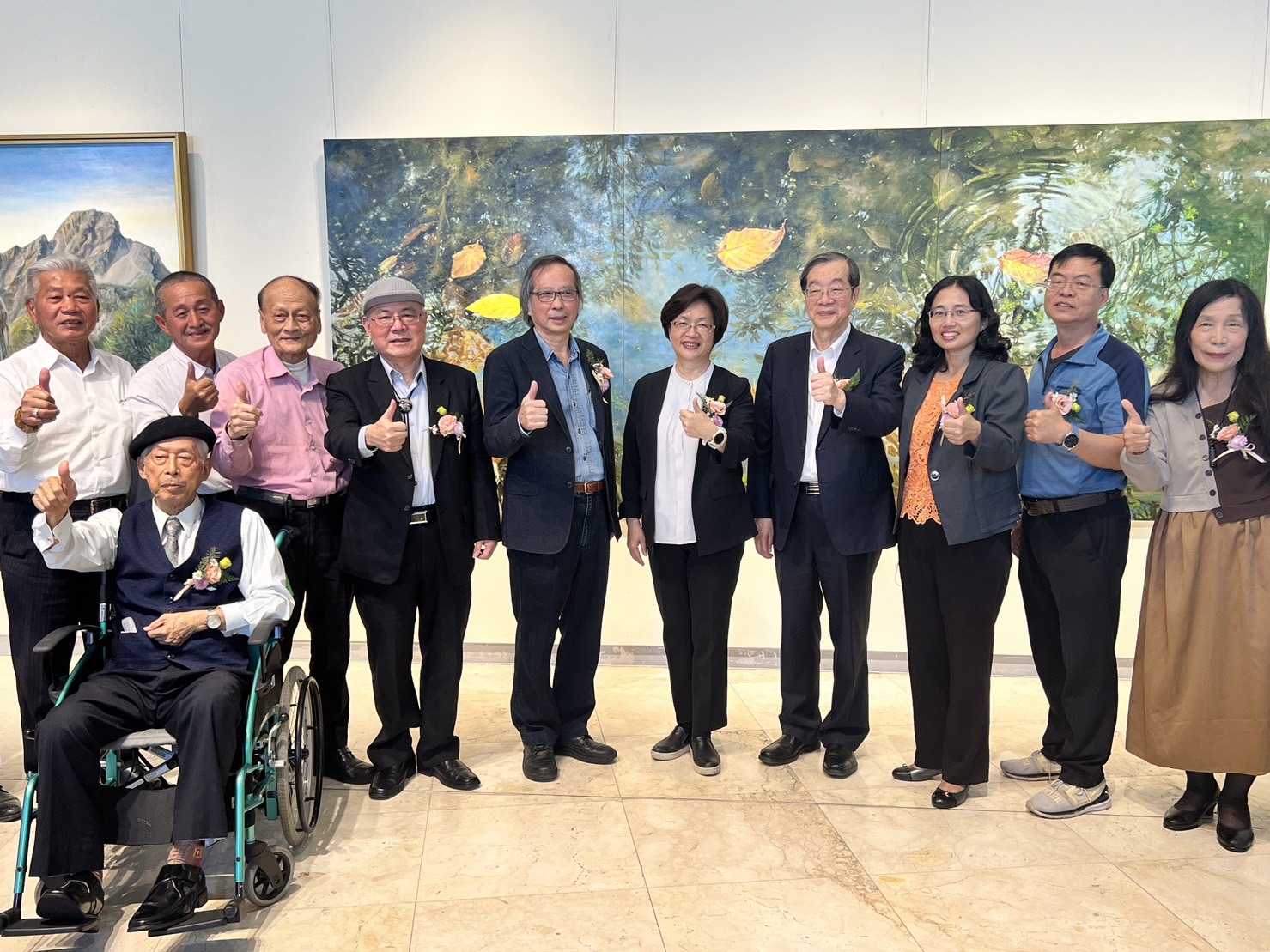 ▲「彰化縣美術家接力展第111棒-我不在寫生，就是在寫生的路上！游進賢油畫作品展」，即日起至4月7日在彰化縣立美術館1樓展出。（記者張溎壕攝）