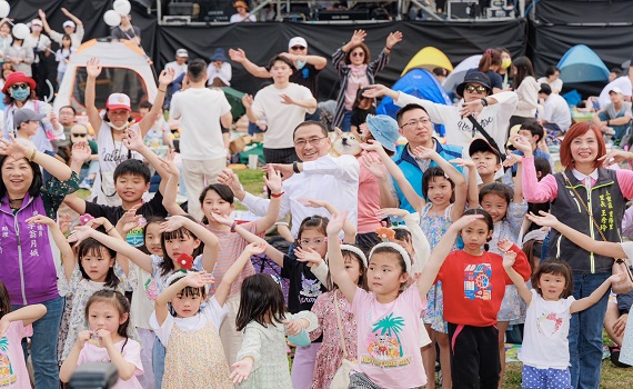 「2024新北春紛節」音樂野餐市集與美食 嗨翻大都會公園