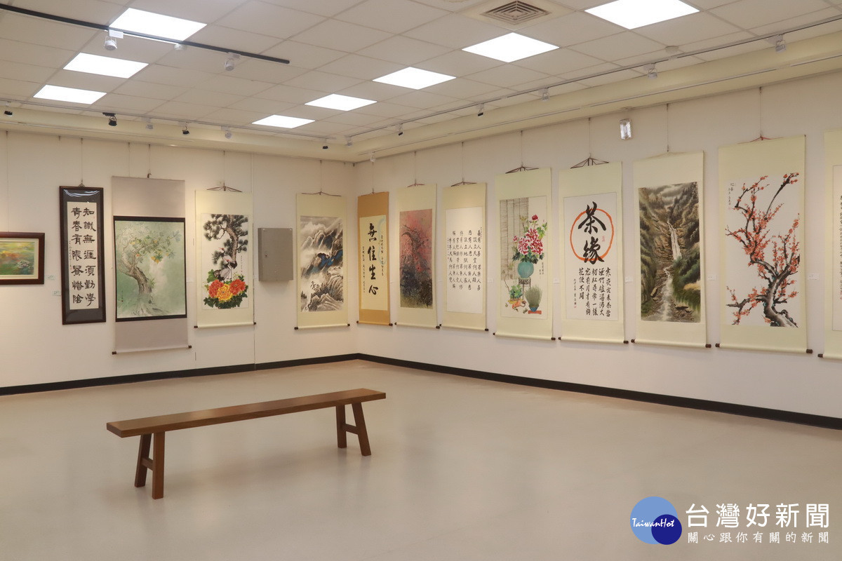 中彰投聯展會場呈現豐富的藝文氣息。(記者扶小萍攝)