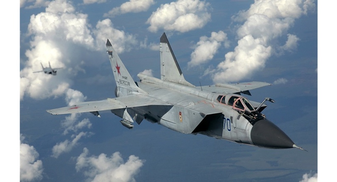 俄戰機在巴倫支海上空攔截2美國軍機