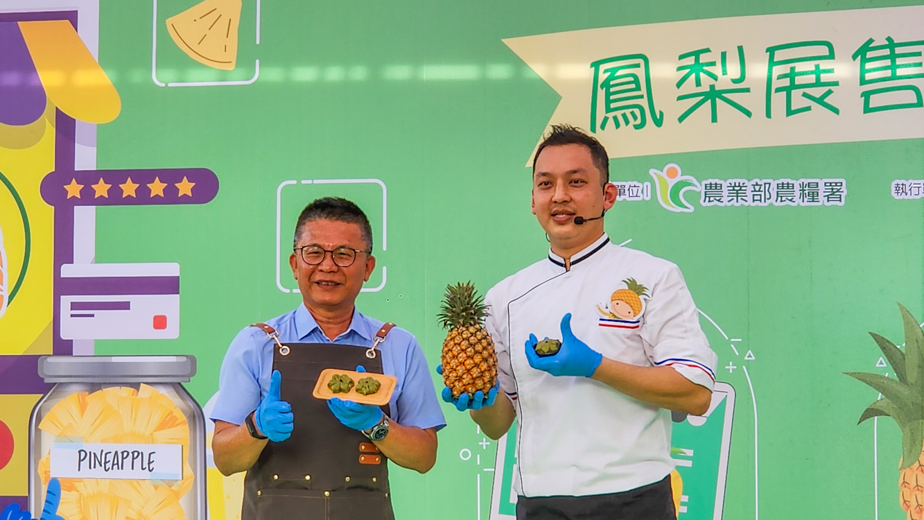 ▲推廣國產鳳梨及提升市場銷售量，神農市集舉辦鳳梨展售暨聯合通路行銷。（圖/記者黃淑貞攝）