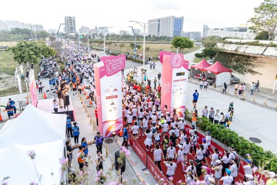 「台新女子路跑」台中首度登場 近3000姐妹熱情展活力