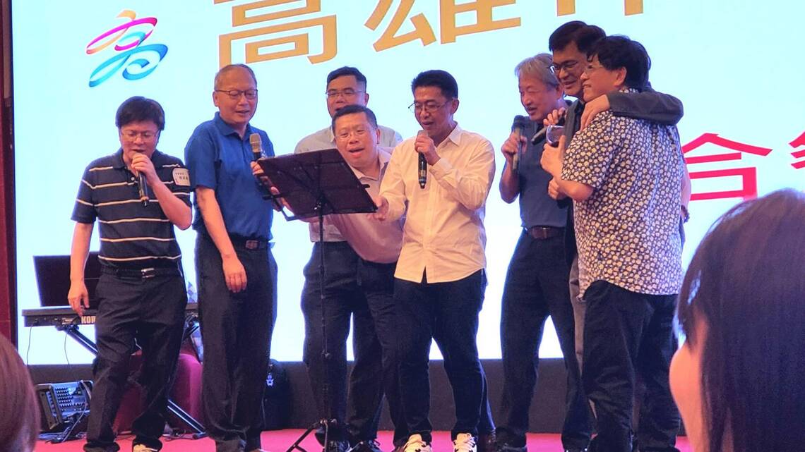 漾新聞|雄中家長校友勸進參選市長 許智傑:不排除努力