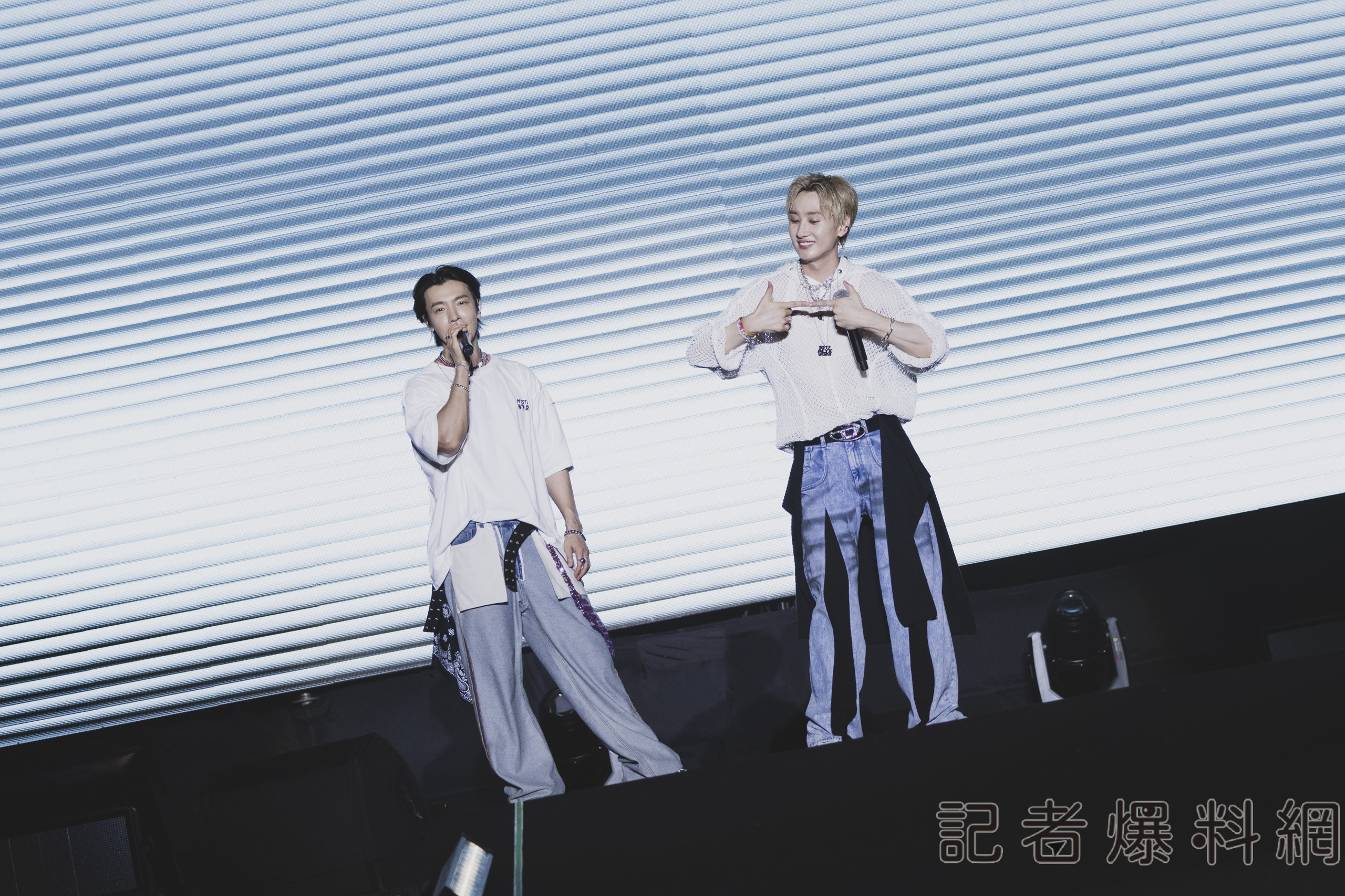 ▲SUPER JUNIOR子團D&E昨（24）日登上「7-ELEVEN 高雄櫻花季」舞台，2人Talking時不斷問候台下粉絲，讓全場尖叫聲不絕於耳。（圖／寬寬整合行銷）