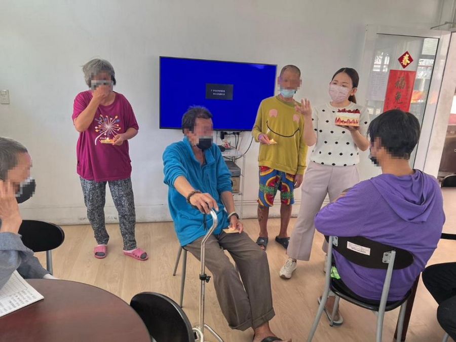 高市社會局陪伴街友 積極輔導脫遊自立