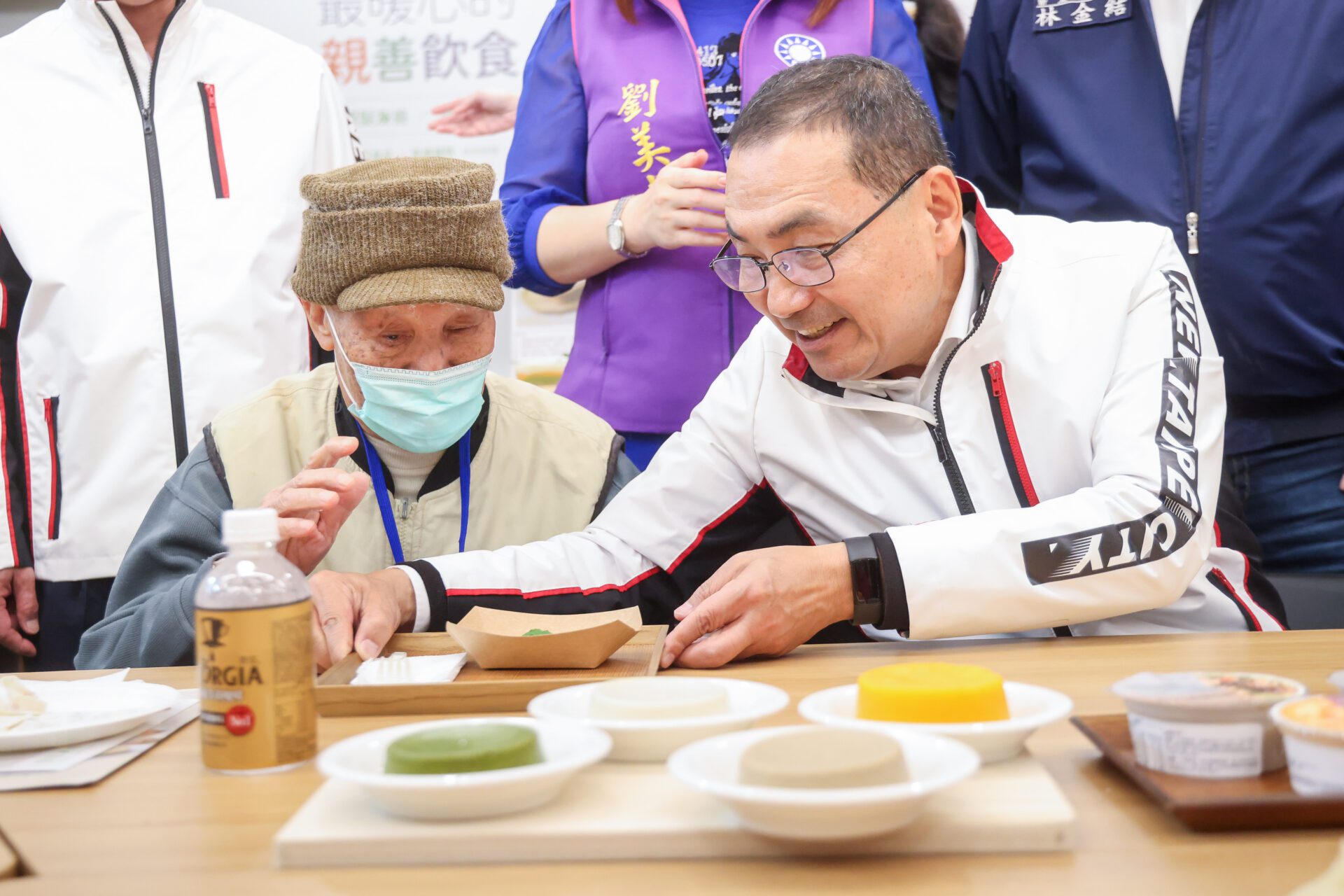 新北90家日照中心達標　侯友宜承諾年底完成百家　讓長輩在地安養樂活