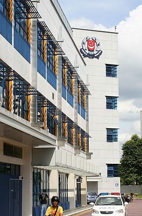 新加坡警方迅速攻堅逮捕涉嫌重大的新加坡籍L男子。(圖／翻攝自網路)  