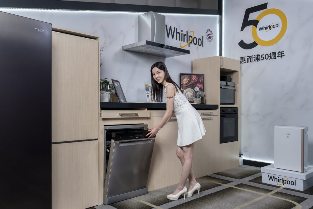 惠而浦第六感智能嵌入式廚房家電探索廚藝無限可能