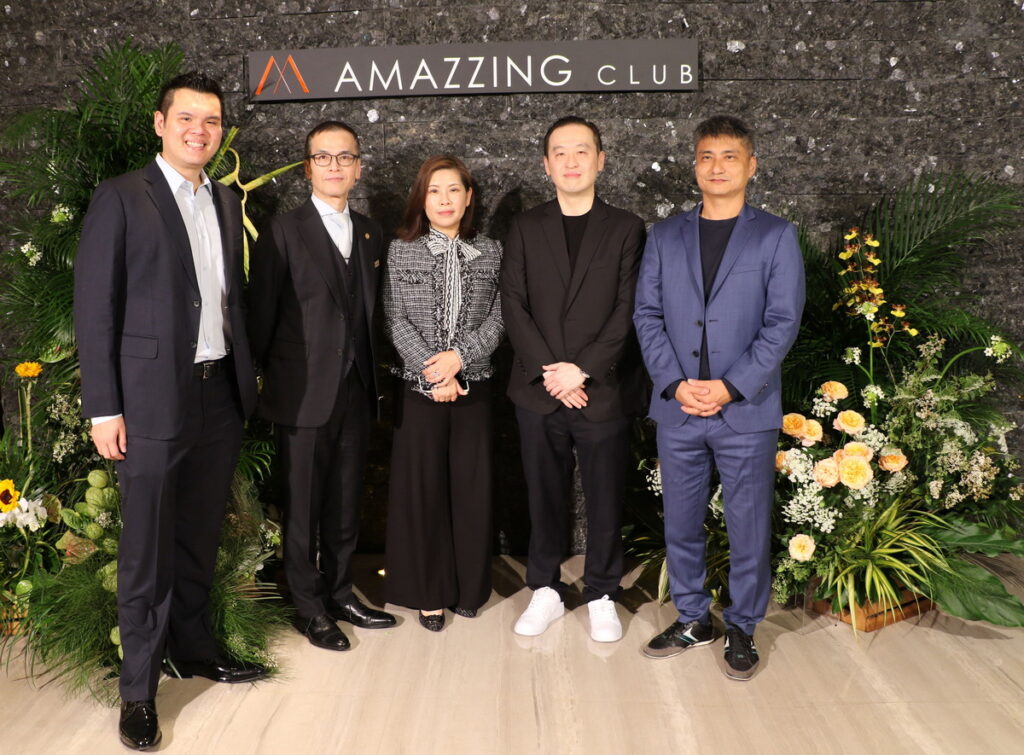 國泰飯店觀光事業舉辦會員之夜,由左至右為:來思比科技總監蕭宇棠、慕軒飯店總監周維浩、國泰飯店觀光事業-業務行銷總監陳潔晞、龍膜董事長尹維瀚、南法香頌總經理許原睿。
