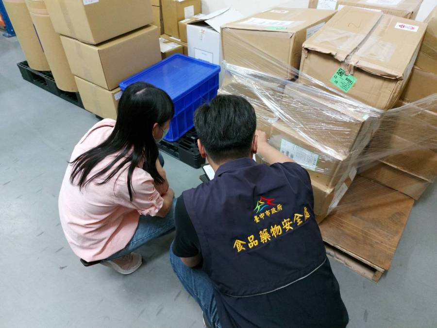 中市食安處主動追查日本紅麴原料流向 稽查進口商和司特 220 中市食安處主動追查日本紅麴原料流向 稽查進口商和司特 219