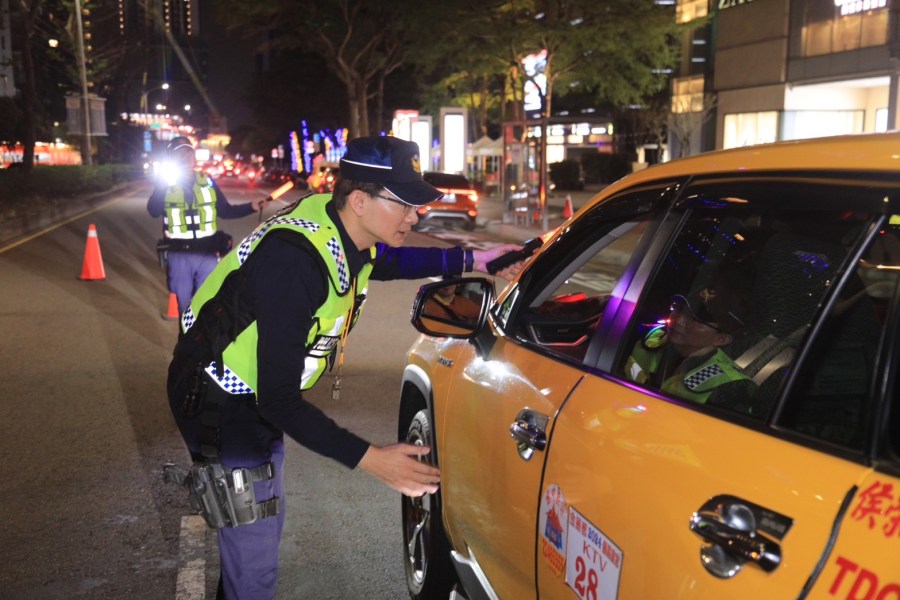台中今起連5日強力執法防制酒駕 鄭照新疾呼:酒駕零容忍 220 台中今起連5日強力執法防制酒駕 鄭照新疾呼:酒駕零容忍 219