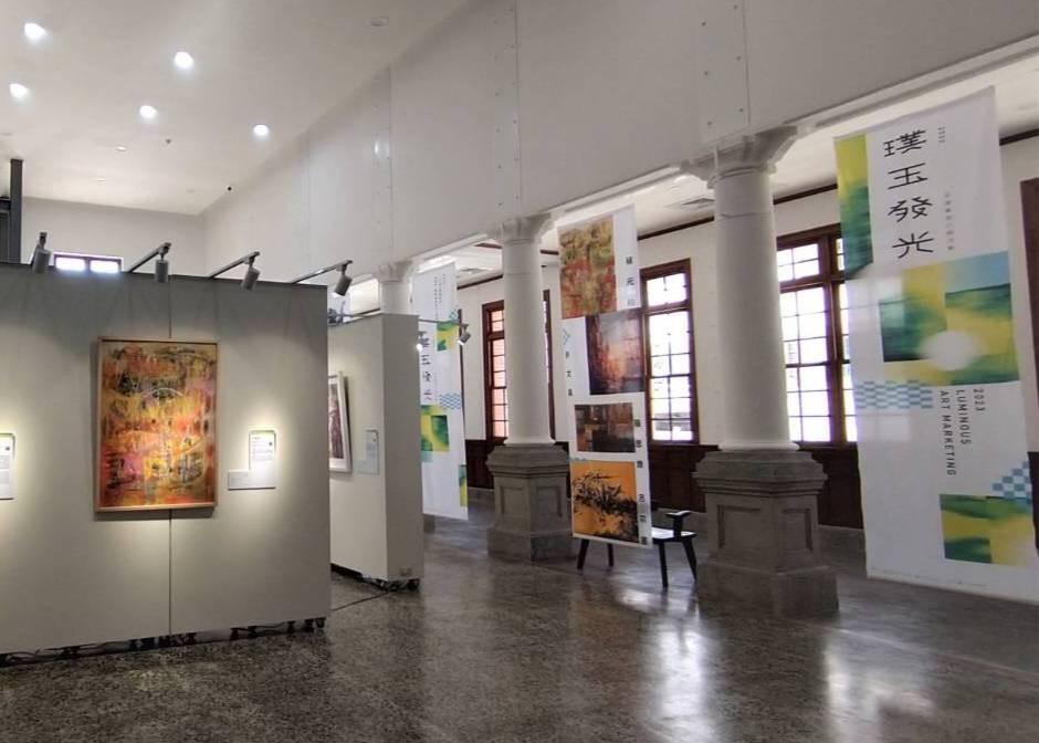 璞玉獎藝術家聯展讓創作者多元管道展現自我。(圖/記者黃溎芬翻攝)