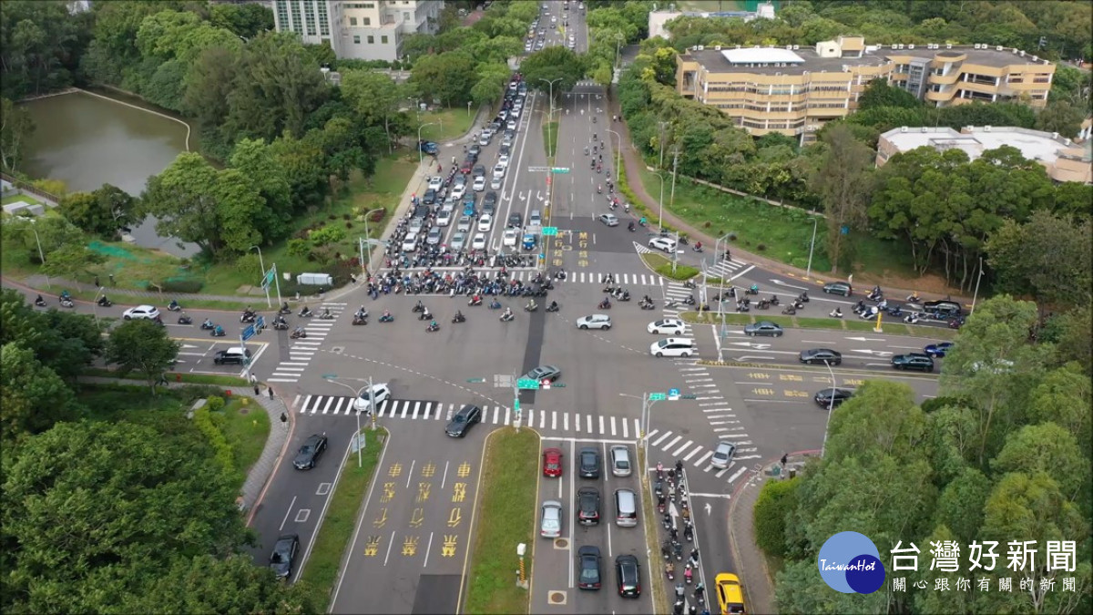 介壽路園區一路力行路