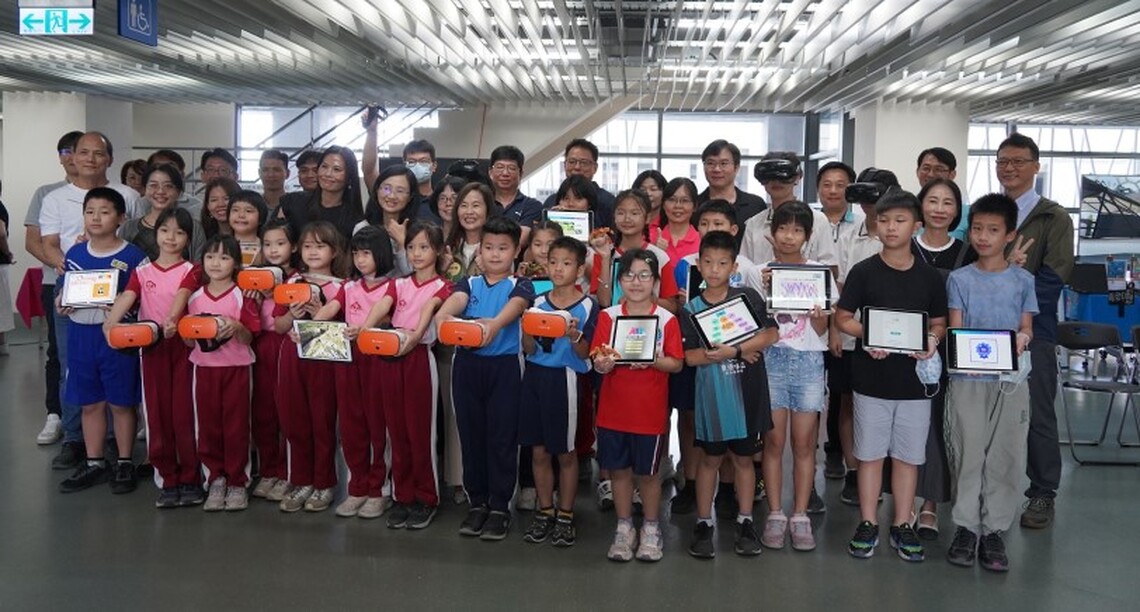 扎根學生數位學習 屏東攜手學校推動數位教學