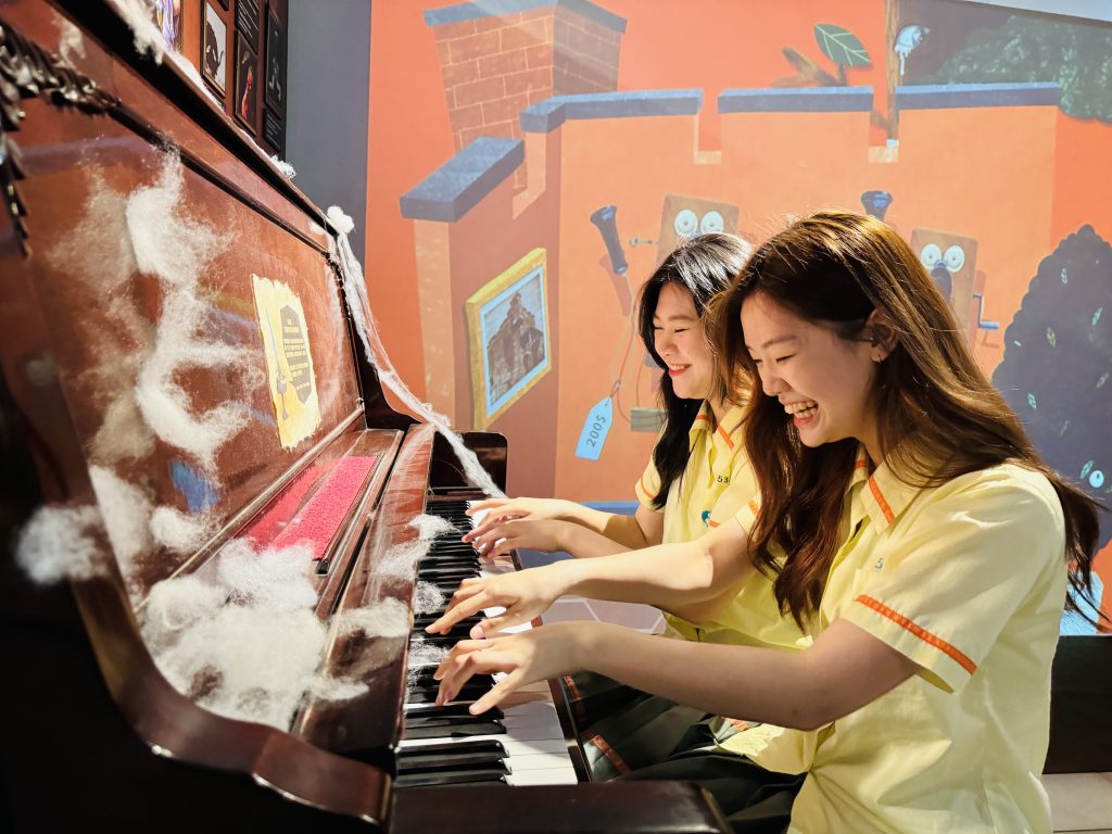 淡水古蹟博物館響應3/30世界鋼琴日 用音樂聽歷史。(圖/新北市政府提供)