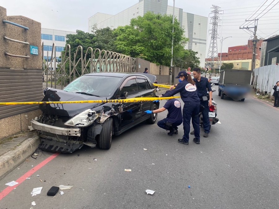 停等紅燈抓詐欺車手 39歲男竟開車衝撞警連開7槍逮人 213 cnews204240327a11