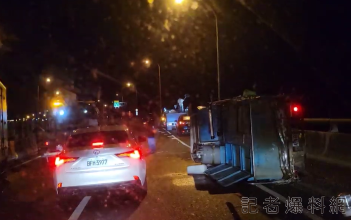 西濱 翻車