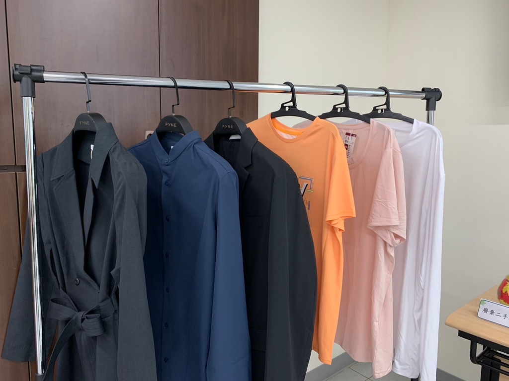 展示_以單一材質製成之服飾有助回收循環再生（圖：環境部循環署）