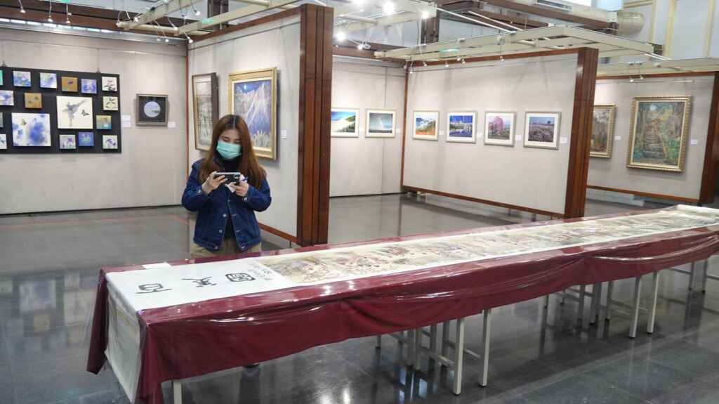 ▲彰化市藝術館自3月26日至4月18日舉辦「思鄉曲~趙宗冠家族六人聯展」。（記者林明佑攝）
