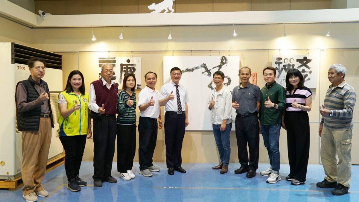 施景文書法創作展以畫入書　鹿港鎮圖書藝文中心展出40件作品