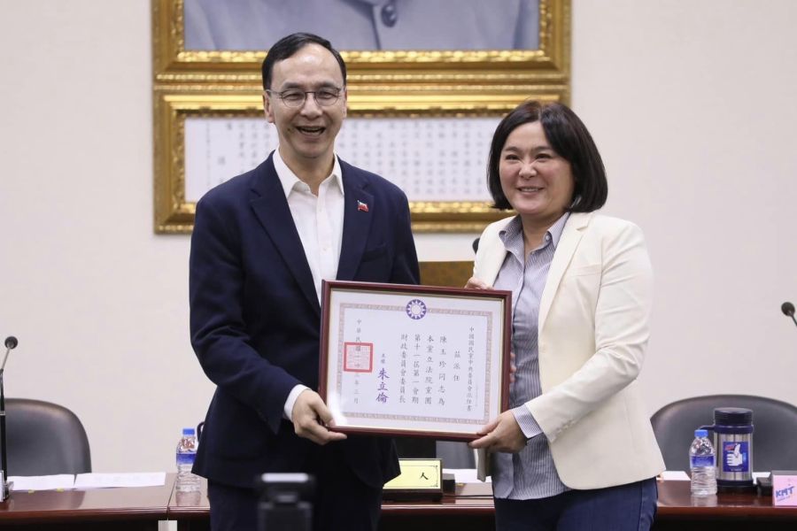 【藍營接班人2-1】女戰神陳玉珍率先表態選縣長 這些立委被看好有望接棒 216 【藍營接班人2-1】女戰神陳玉珍率先表態選縣長 這些立委被看好有望接棒 215