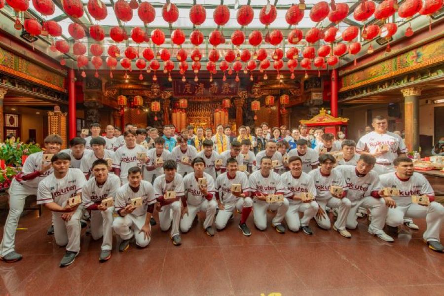 樂天桃猿新賽季祈福 張善政祝福球隊出戰順利