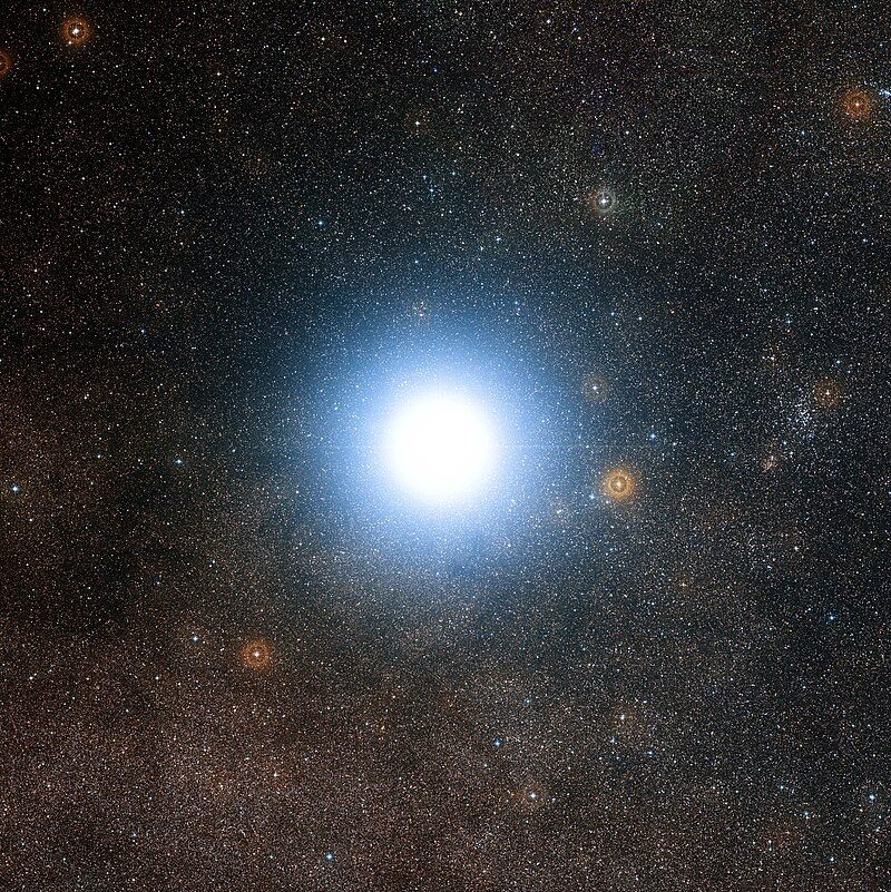 四月天象塞爆行事曆 日食、彗星、流星雨隨時爆發!