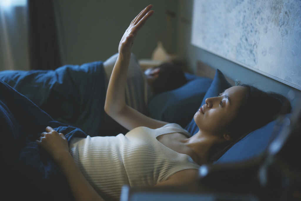 ▲林依晨在《不夠善良的我們》裡，飾演「欲求不滿」的人妻。（公視、MyVideo提供）