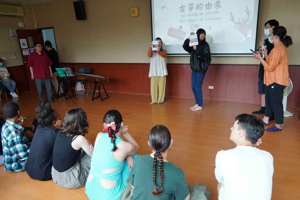 ▲大葉大學學生用話劇介紹古箏由來。（大葉大學提供）