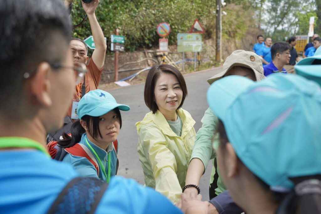 ▲屏東縣長周春米為學子加油打氣。（屏東縣政府提供）