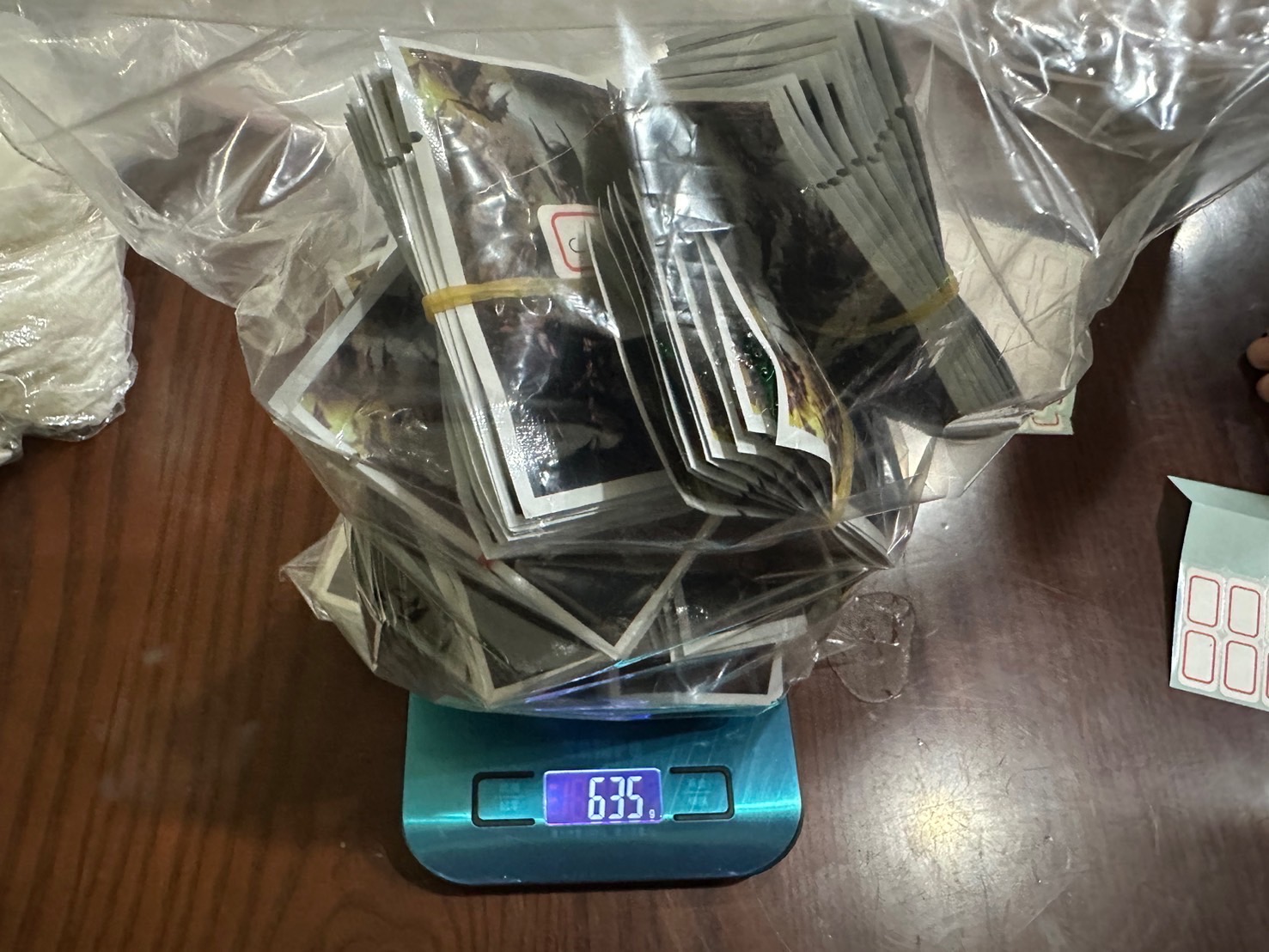 查獲毒咖啡包。(記者徐煜勝翻攝)