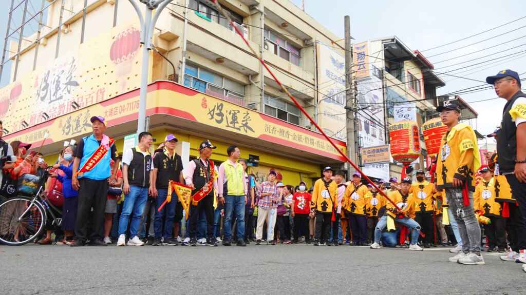 ▲南瑤宮甲辰年往笨港進香活動，經過長達八天七夜，從彰化、雲林到嘉義，途經25個鄉鎮市，往返長達近300公里長途跋渉，進香隊伍於3月31日下午3點多，浩浩蕩蕩自大埔路進入彰化市區。（記者林明佑攝）