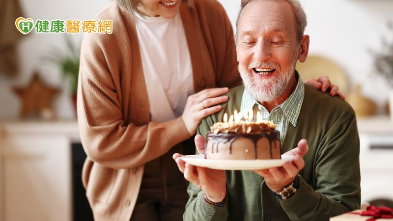 百歲人瑞90歲開始洗腎 長達10年仍保有活力人生