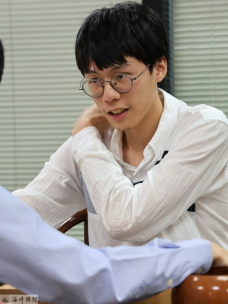 由海峰棋院、中華職業圍棋協會主辦、台灣棋院大力贊助的天元賽