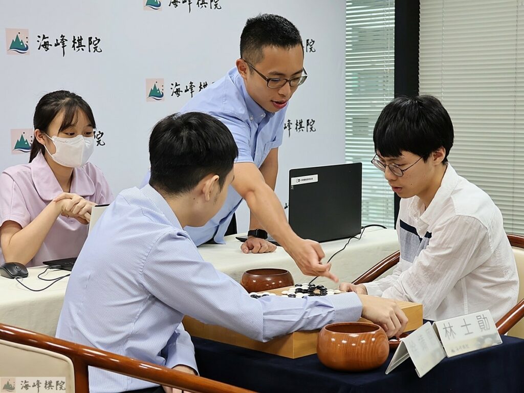 解說老師賴均輔名人加入討論行列