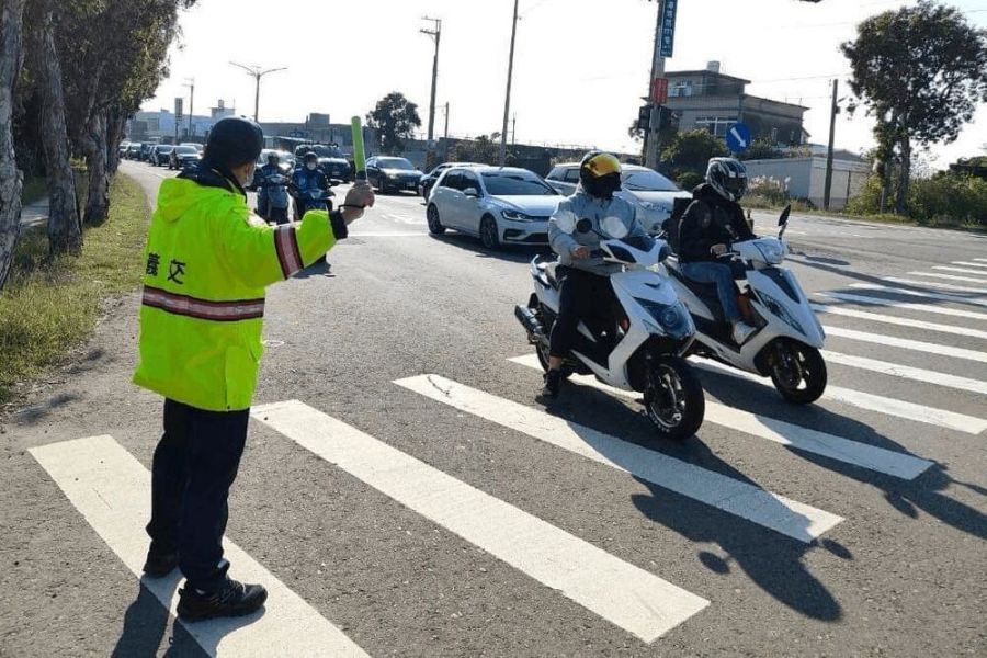 疏導清明節連假人、車潮 竹市警:國道匝道高承載管制 223 照片來源:新竹市政府