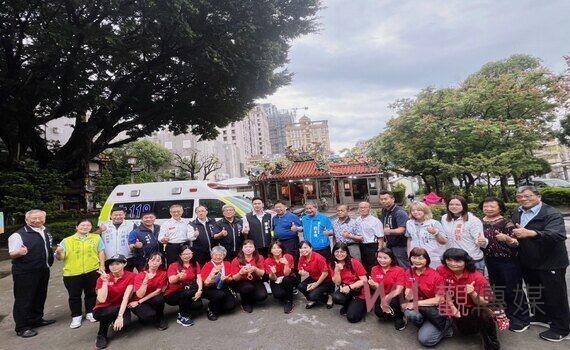 溝墘福德廟捐贈救護車嘉惠市民!中市消防局:感謝善心義舉
