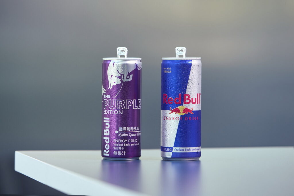 Red Bull Purple Edition 巨峰葡萄風味於4月3日在台首度上市,再添一選擇,帶給消費者滿滿能量。(Red Bull 提供)