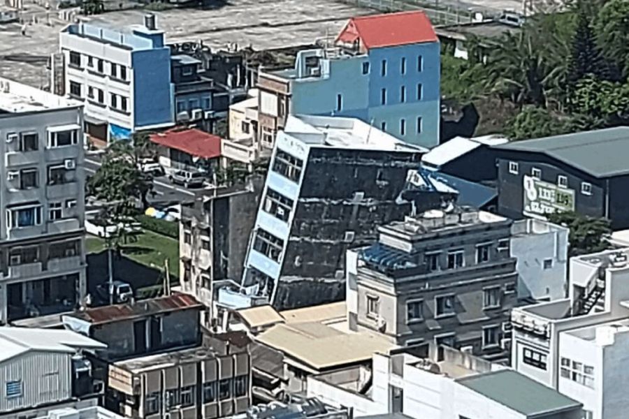 【有影】大清水隧道坍方、震災情嚴重 傅崐萁:花蓮已成孤島 235 照片來源:消防署