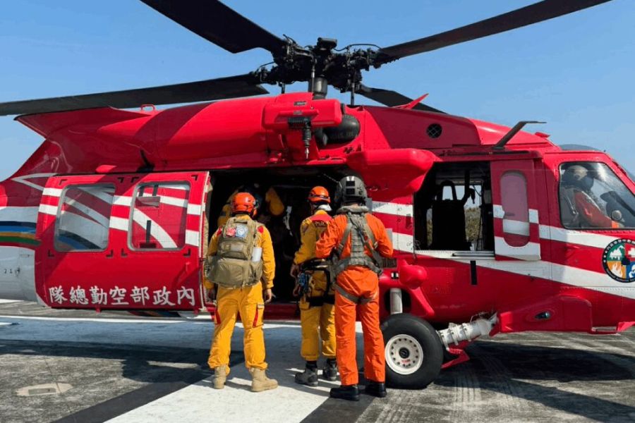 【有影】大清水隧道坍方、震災情嚴重 傅崐萁:花蓮已成孤島 236 照片來源:消防署