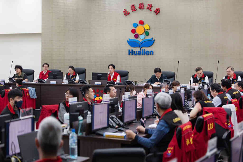 ▲賴清德說，中央政府一定會全力協助地方政府進行賑災及重建工作，後續也會提供有需要的災民租金、利息補貼及擬訂完整配套措施。（總統府提供）