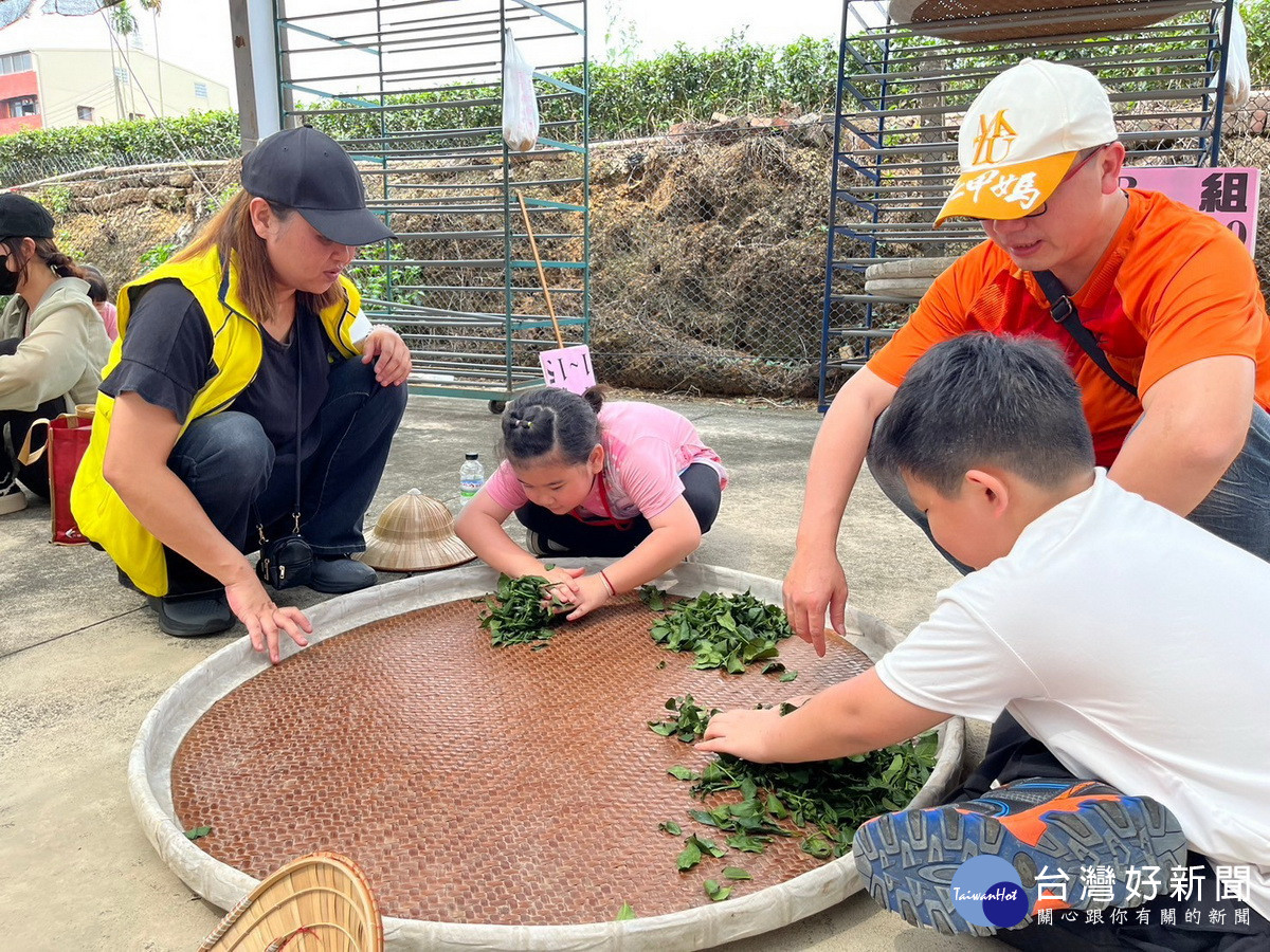 親子能一同參與更增樂趣。(竹山公所提供)