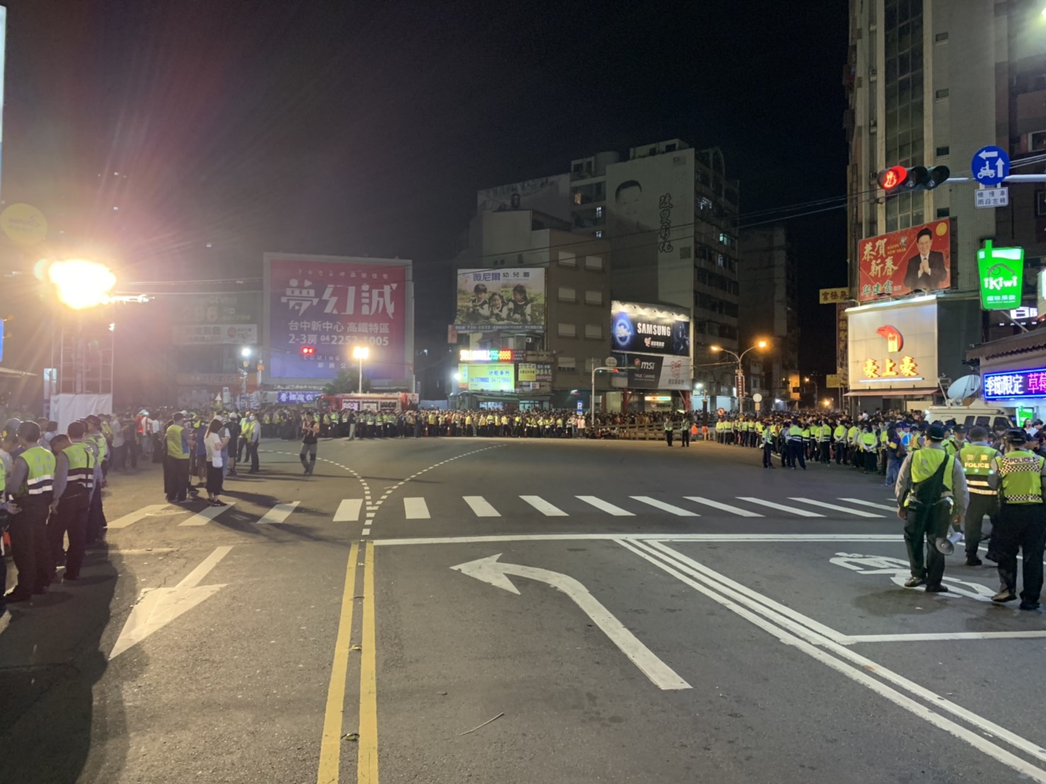 ▲台中大甲鎮瀾宮媽祖遶境活動即將展開，過去大甲媽祖遶境行經彰化市時發生多次搶轎衝突。（資料照片）