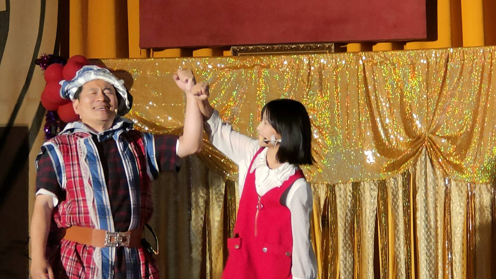 ▲「彰化囝仔好幸福─113年親子劇場鄉鎮巡演活動」來到福興囉！在福興國中邀請萍蓬草兒童劇團演出《格列佛遊記》，為孩子們的未來添上一抹色彩和溫暖。（記者張溎壕攝）
