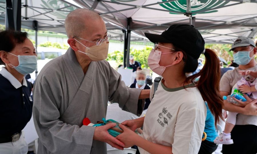 花蓮慈濟接力慰問災民及發放物資 撫人心民眾感念莫大功德 244 花蓮慈濟接力慰問災民及發放物資 撫人心民眾感念莫大功德 243